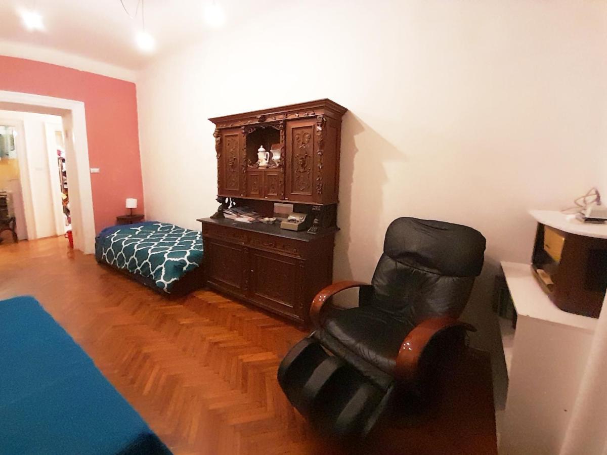 Casa Antica - Historical Apartment In Old City Center Trieste Luaran gambar